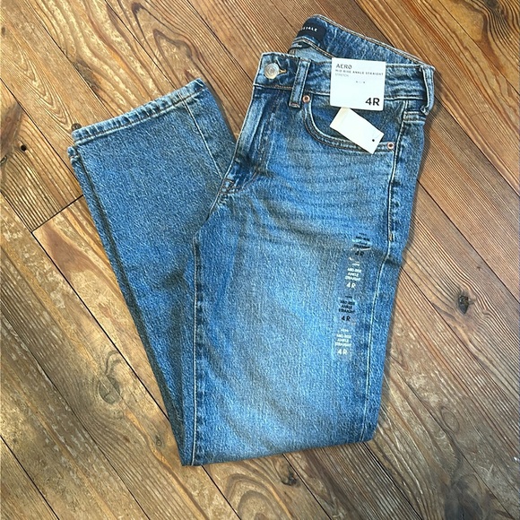 Aero mid rise ankle straight jeans - Picture 3 of 4